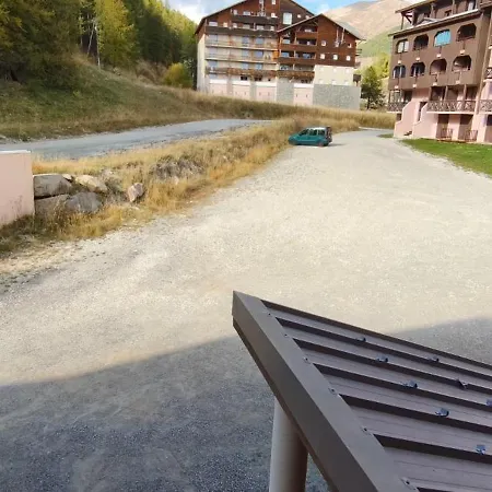 Joli Aux Pieds Des Pistes Allos